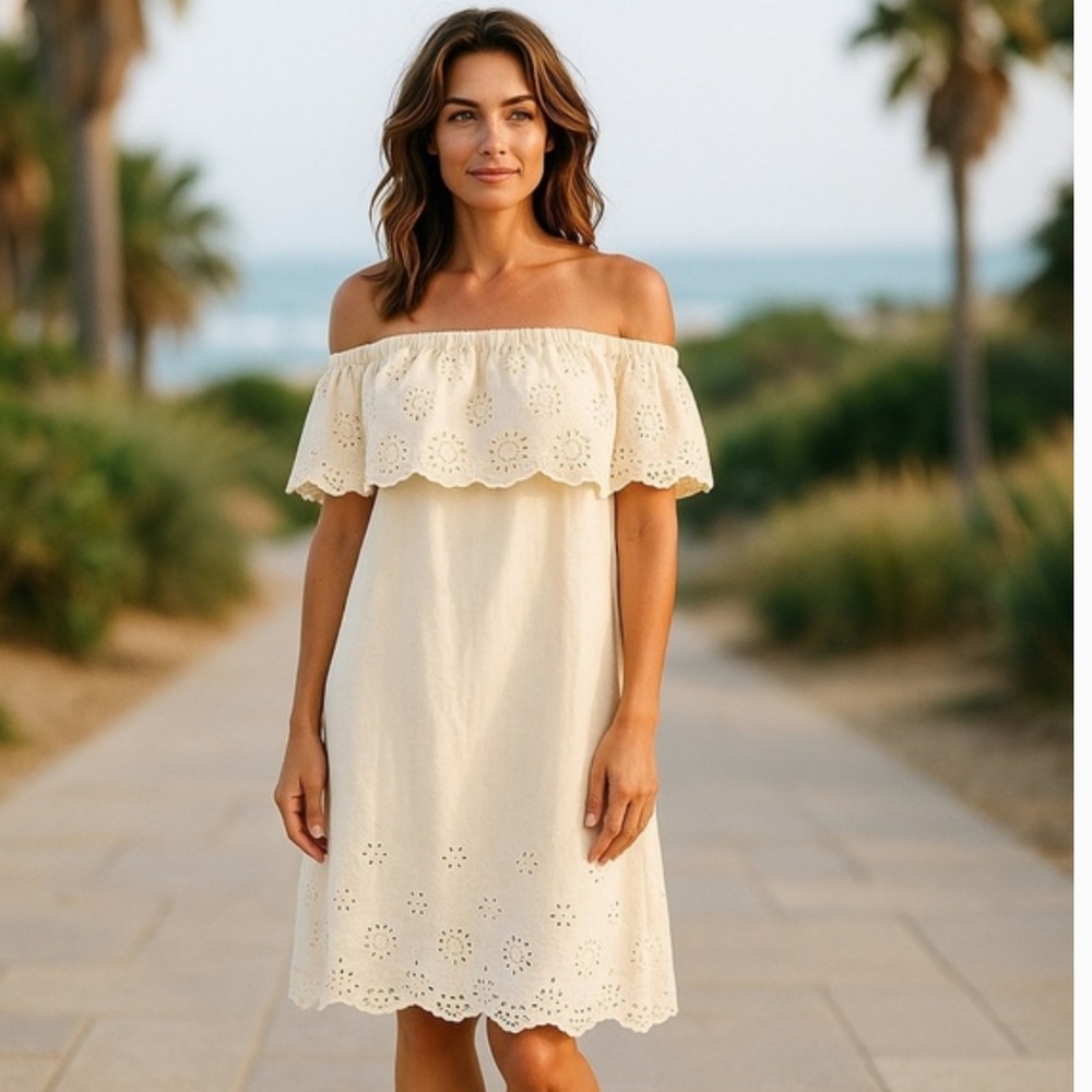 New York & Company ✨️ White Eyelet Shift Dress Size XL